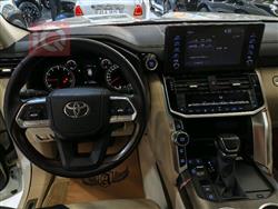 تۆیۆتا لاند کروزەر